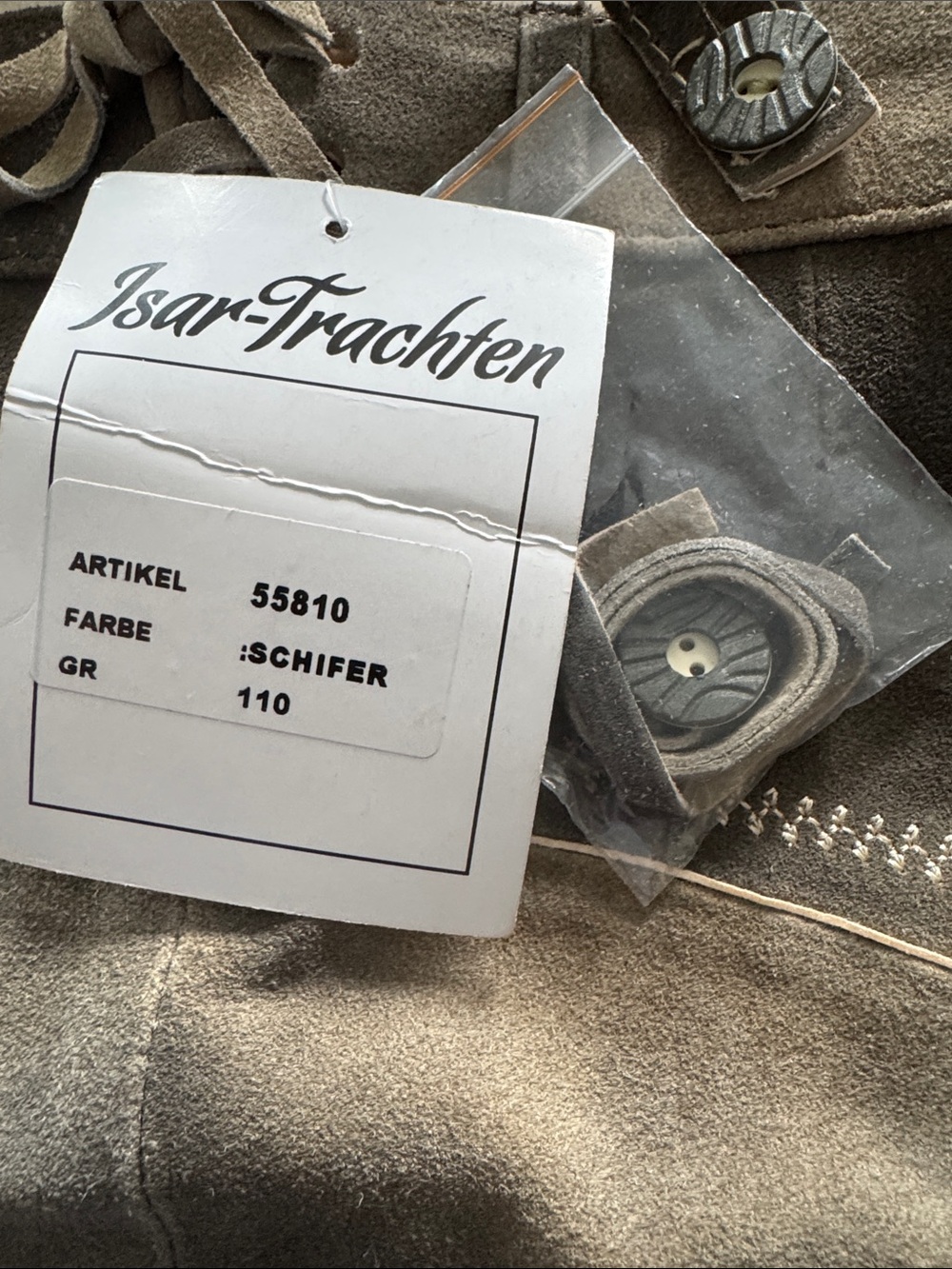 Authentic BONDI Isar-Trachten boys’ short Lederhosen with traditional suspenders - Picture 13 of 13